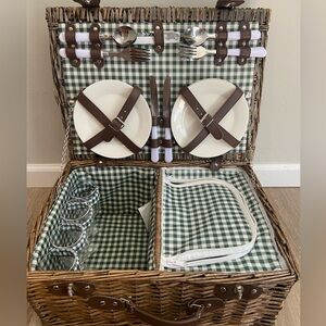 Large wicker picnic basket